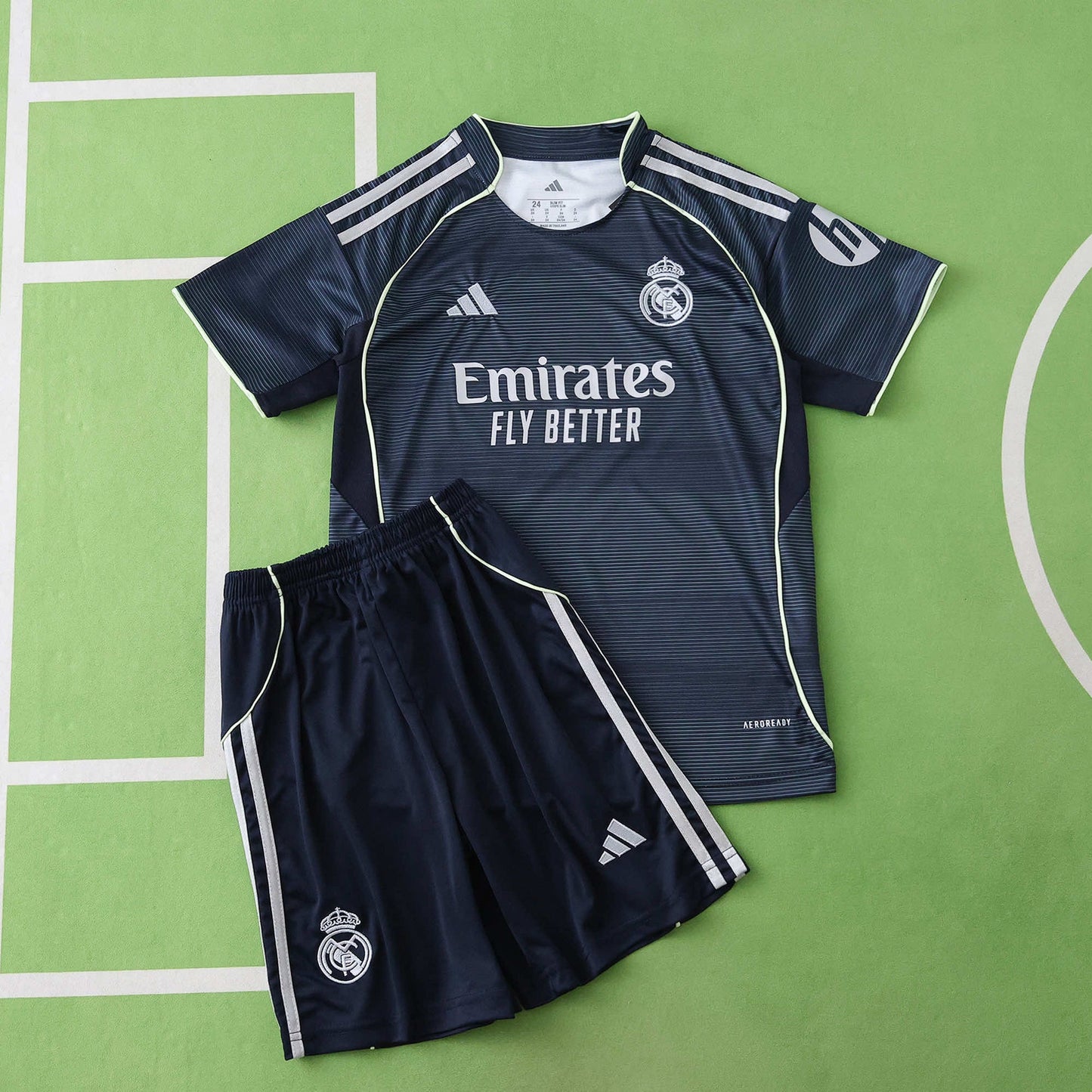 Real Madrid Outing Set 25/26 Kids